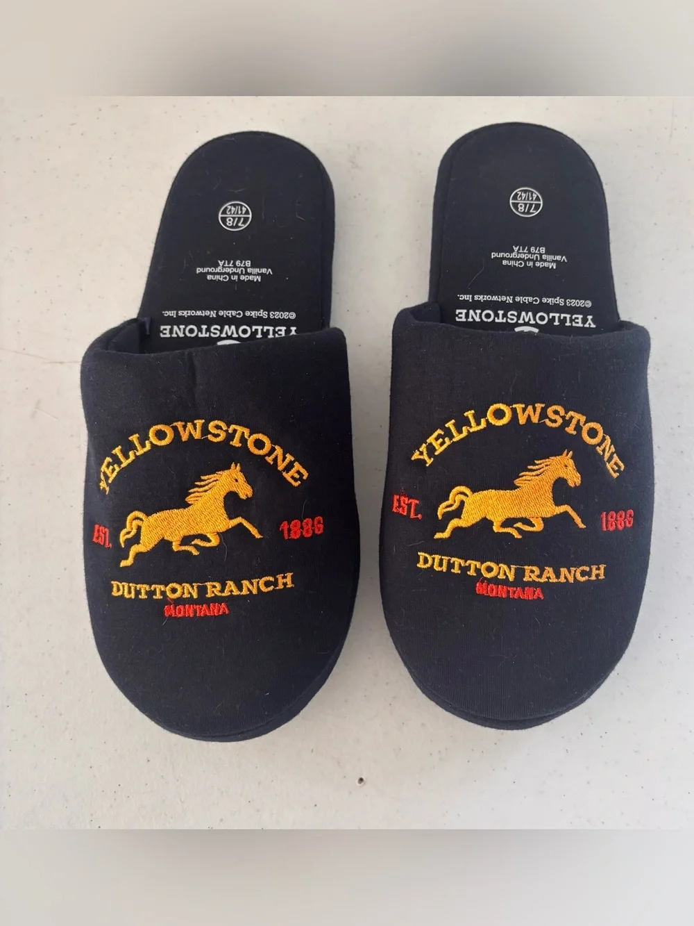Yellowstone Dutton Ranch Mule Slippers Mens Size US 8/9 Black